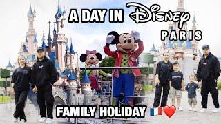 A DAY IN DISNEYLAND PARIS | FAMILY HOLIDAY | FAMILY VLOG