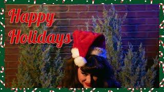  Jinkx: "Happy holidays, everyone!"