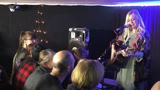 SOFIA TALVIK - When Winter Comes - LIVE im Fahrradkeller 2022