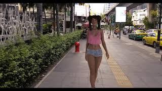 DAZ Animation - Walking in Bangkok