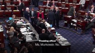 McCain winks, gives thumbs-down to Murkowski