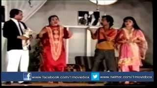 HAMSA HO TOU SAMNE AAYE - UMAR SHARIF - FULL PAKISTANI COMEDY STAGE DRAMA