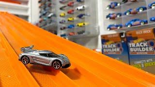 40 Hot Wheels Race - You Pick Every Car