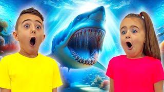 Matteo and Gabriella Learn About Sea Creatures | DeeDee Videos For Kids