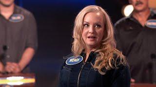 'The Goldbergs' Star Wendi McLendon-Covey Plays Fast Money - Celebrity Family Feud