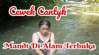 Cewek Cantik Hidup Di Hutan ‼️ Keindahan Alam Terbuka