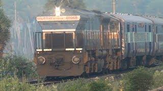 Pandian Express speeds towards Madurai late - WDP4B 40068