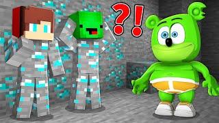 JJ and Mikey HIDE From Scary Gummy Bear.EXE in Minecraft Challenge - Maizen