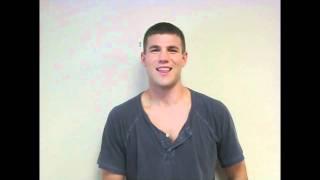 DOLPHIN TALE'S AUSTIN STOWELL: What He Looks For In A Girl!