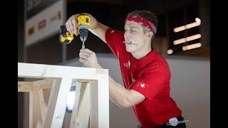 Zimmermann Michael Bieri baut sich Gold | WorldSkills Lyon 2024