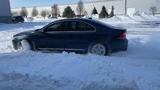 Volvo S80 V8 AWD in deep snow