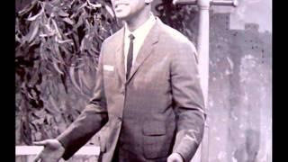 Tony Williams of The Platters solo ''SOMEWHERE OVER THE RAINBOW'' from The wizard of Oz
