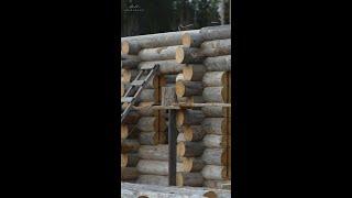 Как не допустить усадку окон в доме из Кело: обсадной брусок #kelo #соснакело #отделкаизкело