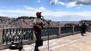 Bobby McFerrin, Don't Worry Be Happy (cover) - busking in the streets of Lisbon, Portugal