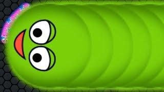 Wormate.io 1 Giant Monster Worm vs. Tiny Invasion Worms Epic Wormateio Gameplay Best Trolling!