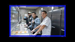 NEWS 24H - Boxing stars celebrate the holidays with Us veterans