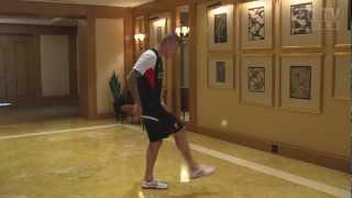 Tour keepy uppy challenge: Skrtel