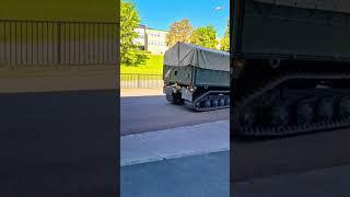 двухзвенный гусеничный #вездеход #швеция #военнаятехника #tracked #vehicle #sweden #military #shorts