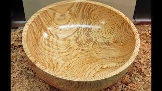 Wood Turning - Finishing a rough turned Ash Bowl