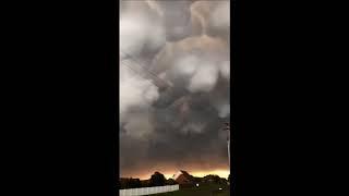 Surreal Mammatus Clouds Form During Oklahoma Storm