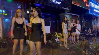 nightlife in vietnam | night walking to explore the streets of Ho Chi Minh City