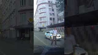 Какой штраф за объезд по встречке?