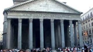 Trafalgar Tours , Musicians in front of The Pantheon in Rome by Travelgroupie