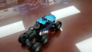 SKIDZ RC (tm) by Misco Toys (tm) 4 Wheel Drive Off Road RC Car with Simulated Exhaust