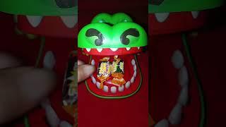 BIG CROCODILE DENTIST EATING FRUIT FIESTA MELON CANDY#asmr #asmrsounds #shortvideo #shorts