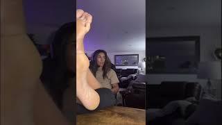 Candid Girl Soles Feet Toes