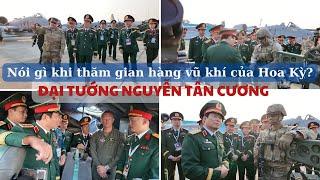 Đại tướng Nguyễn Tân Cương trò chuyện với Không quân Mỹ ở triển lãm quốc phòng quốc tế lần 2