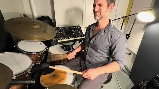 MINI LESSON: MODERN JAZZ DRUMMING TACTICS.