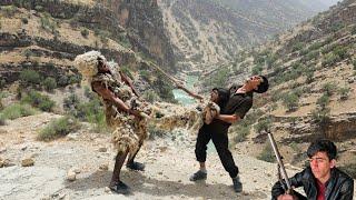 Rescue from the Abyss: Hussein against the wild caveman to reclaim his sister.