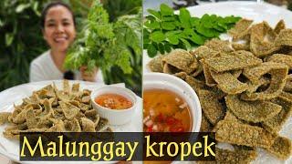 Eating Crispy malunggay (malunggay kropek)