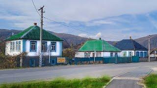 How do people live in the villages of southern Russia? Simple village life today.