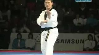 taekwondo patterns (han ryu) and (bi gak).mp4