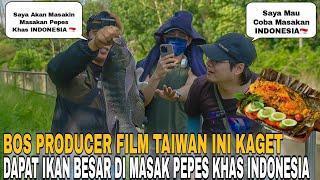 Makanan Indonesia Enaakk..!! Can Kevin Ajak Bos producer Film Masak Pepes Ikan Nila