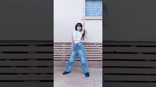 MEOVV “HANDS UP” dance  #MEOVV #HANDSUP #kpopdance