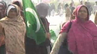 Jan 14, 2013 Pakistan_Thousands of Pakistanis join convoy to call for electoral reforms