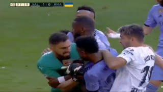 Giorgi Mamardashvili vs Real Madrid & saves & Vinicius Jr.