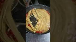 SPAGHETTI CZOSNEK OLIWA CHILL| SPAGHETTI AGLIO OLIO E PEPERONCINO- JAK ZROBIĆ?