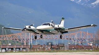 Piper PA-34 Seneca II Approach and Landing