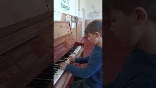 Безпалько Валерій,1 Кл."Ой сивая та і зозуленька"