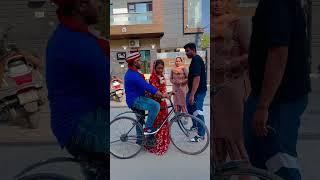 मॉं-बेटे ने लड़की को साइकिल पर भेजा ससुराल 