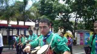 Desfile Scout 2009 (Metropolitana): Rover tocando tambor