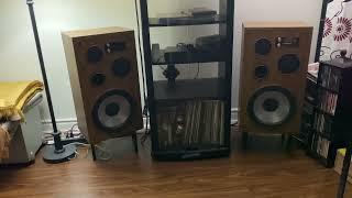 Marantz 1060 & Marantz 3600 kicking Acoustic Linear 520 liquid coupled speakers