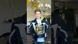 ПОДПИШИСЬ ЕСЛИ ТИ ФАНАТ А4  #кобяков #а4 #владбумага #риви #кобяковлегенда #а4фан