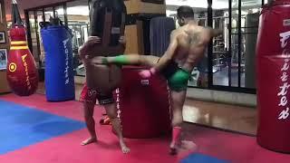 Yodsanklai Fairtex - 30 midle kicks.