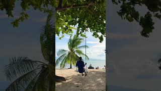 Thailand beach time. Palm Swing 🫶