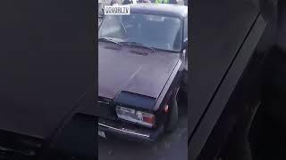 Балыкчыда жеңил унаа поезд менен сүзүштү